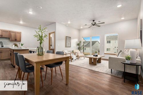 8015 E Tencate Pl Place, Sioux Falls, SD, 57110 | Card Image