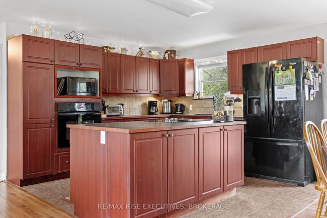 2329 Harlem Rd, House other with 2 bedrooms, 2 bathrooms and 8 parking in Portland ON | Image 11