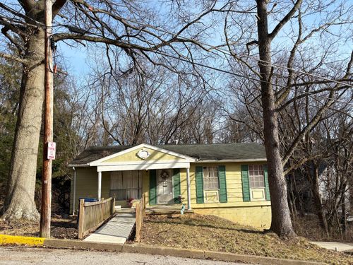 42 Walker St, Athens, OH, 45701-2252 | Card Image