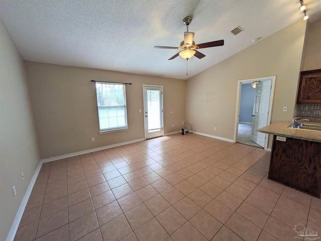 4920 Mayo Cir, House other with 3 bedrooms, 2 bathrooms and 1 parking in Pace FL | Image 8