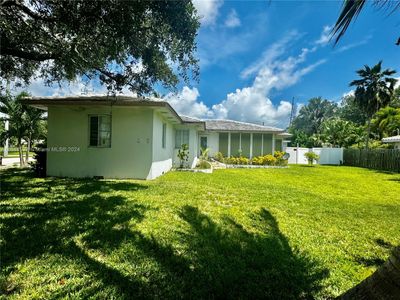 1459 Jefferson St, House other with 3 bedrooms, 2 bathrooms and null parking in Hollywood FL | Image 2