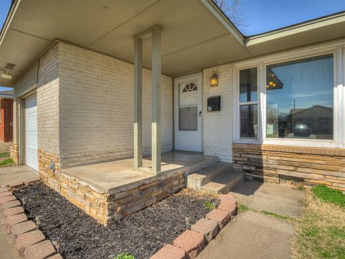 101 Pine Ave, Yukon, OK, 73099-3641 | Card Image