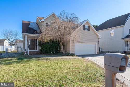 811 Upland Dr, SALISBURY, MD, 21801-7471 | Card Image