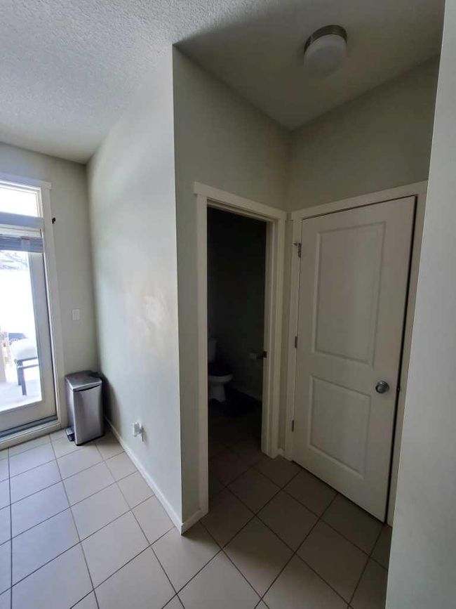 47 Kinlea Common Nw, Home with 2 bedrooms, 2 bathrooms and 3 parking in Calgary AB | Image 5