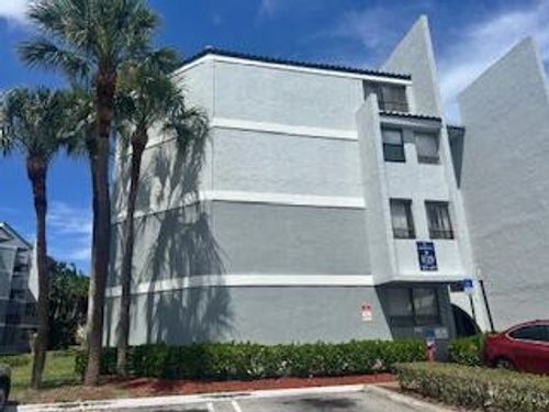 211-1720 N Congress 211 Avenue, West Palm Beach, FL, 33401 | Card Image