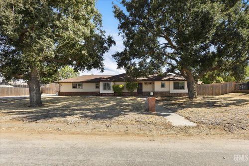 19700 Mesa Dr, Tehachapi, CA, 93561-8273 | Card Image