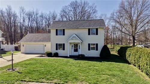 1712 Rolland Ave Ne, New Philadelphia, OH, 44663-3279 | Card Image