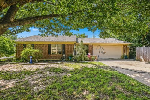 5303 Hilltop Dr, Greenville, TX, 75402-6217 | Card Image