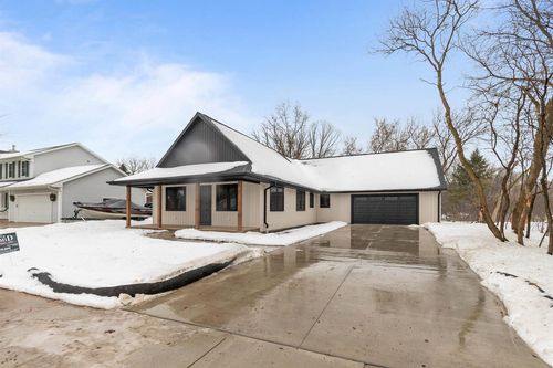 2849 Ruschfield Drive, OSHKOSH, WI, 54904 | Card Image