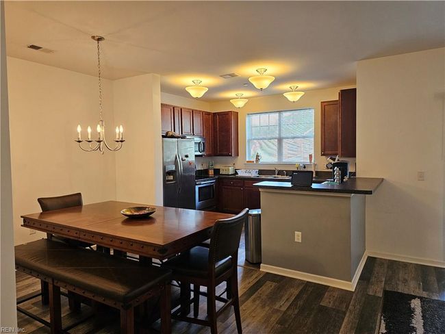 APT-206 - 4308 Hillingdon Bnd, House attached with 2 bedrooms, 2 bathrooms and null parking in Chesapeake VA | Image 8