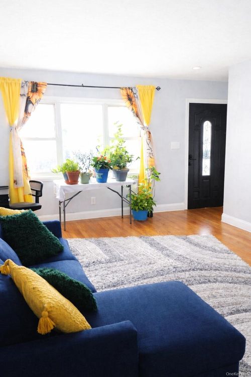 17947 Eveleth Road, New York, NY, 11434 | Card Image