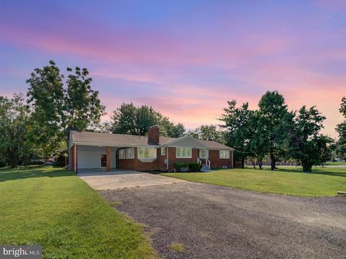 5615 Old Branch Ave, Temple Hills, MD, 20748-2322 | Card Image