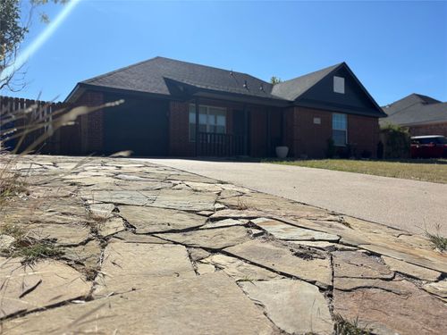 618 Oliver Ln, Waxahachie, TX, 75165-4483 | Card Image