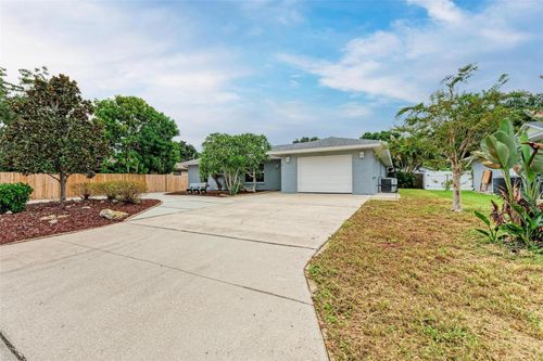 6715 12th Ave Nw, BRADENTON, FL, 34209-1220 | Card Image