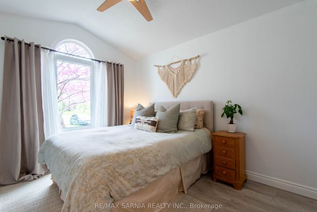 4062 Bluepoint Dr, House other with 3 bedrooms, 3 bathrooms and 4 parking in Town Of Plympton Wyoming ON | Image 29