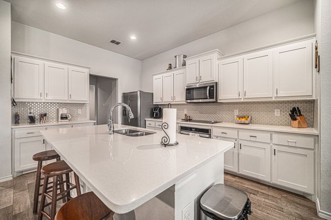 6505 Boot Jack Dr, House other with 4 bedrooms, 3 bathrooms and null parking in Joshua TX | Image 11