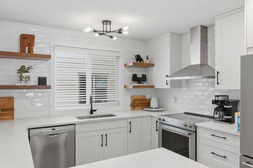 12019 Canfield Green Sw, Calgary, AB, T2W1V3 | Card Image