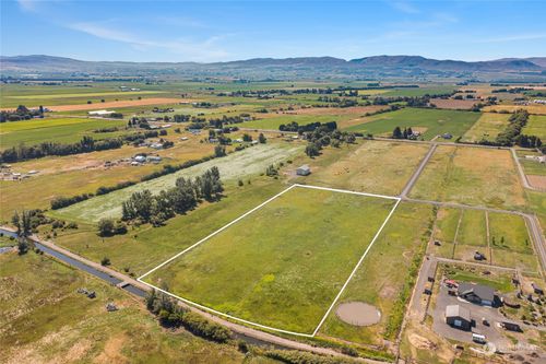 407 Walker Dr, Ellensburg, WA, 98926-3632 | Card Image