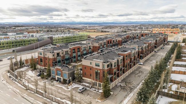 404 Aspen Meadows Hill Sw, Townhouse with 3 bedrooms, 4 bathrooms and 2 parking in Calgary AB | Image 42