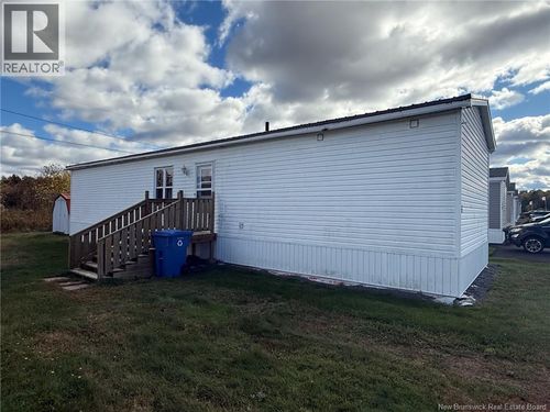 15 Ivory Crt, Woodstock, NB, E7M0G5 | Card Image