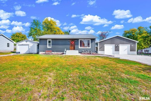 302 S State St, East Galesburg, IL, 61430-9600 | Card Image