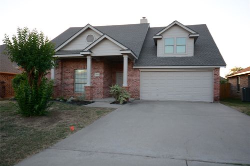 3004 Glenwood Ct, Aubrey, TX, 76227-5330 | Card Image