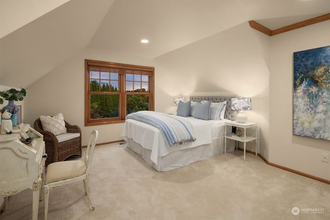 9015 Ne 47 Th St, House other with 5 bedrooms, 6 bathrooms and 4 parking in Yarrow Point WA | Image 25