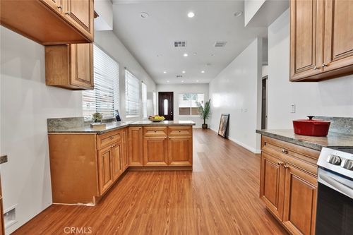320 S Lincoln Ave, Monterey Park, CA, 91755-3321 | Card Image