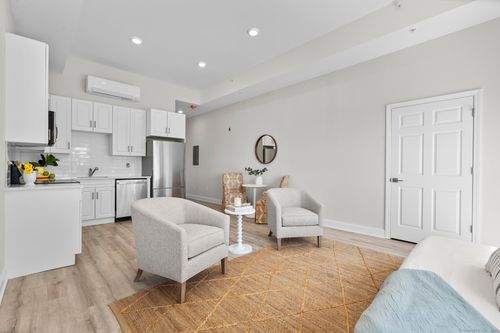 407-120 Broad St, New London, CT, 06320-5724 | Card Image