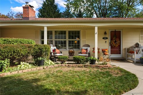 9466 Marilyn Ave, Plymouth, MI, 48170-4614 | Card Image