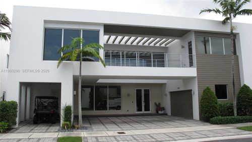 10272 Nw 75th Ter, Doral, FL, 33178-3394 | Card Image
