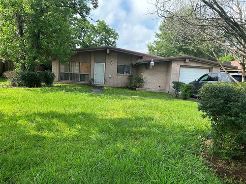 9330 Laura Koppe Rd, Houston, TX, 77078-3922 | Card Image