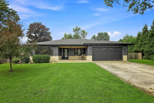 9S580 Clarendon Hills Rd, Willowbrook, IL, 60527-7002 | Card Image