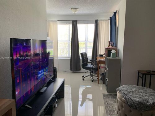 n-1621-3330 Pinewalk Dr N, Margate, FL, 33063-7875 | Card Image