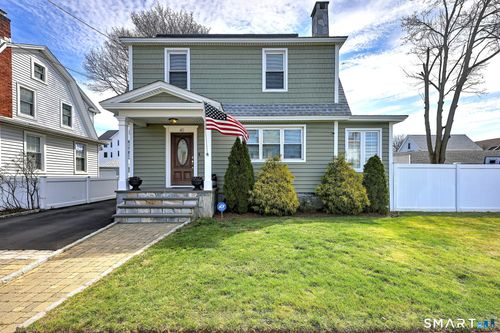 40 Yale St, Stratford, CT, 06615-6362 | Card Image
