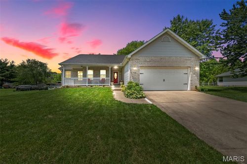 596 Westview Dr, Edwardsville, IL, 62025-5263 | Card Image