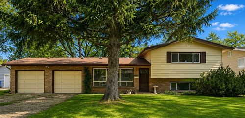 641 Clover Rd, Wauconda, IL, 60084-1112 | Card Image