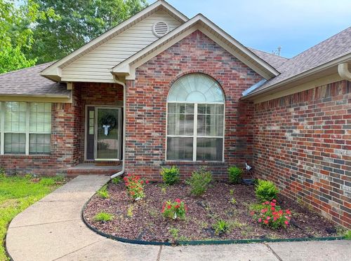 3081 Napa Valley Dr, Conway, AR, 72034-8656 | Card Image