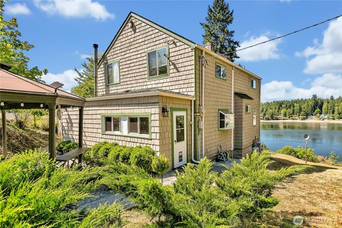 3253 Se Arcadia Rd, Shelton, WA, 98584-9326 | Card Image