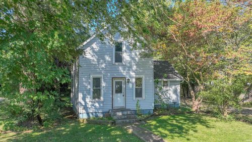 202 Genesse St, La Crosse, IN, 46348-9785 | Card Image