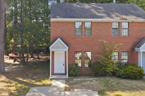 2714 Big Oak St, Raleigh, NC, 27610-5842 | Card Image