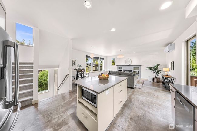 1210 Birch St, House other with 4 bedrooms, 3 bathrooms and 2 parking in Bellingham WA | Image 9