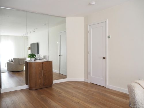 apt-207a-24 Carhart Ave, White Plains, NY, 10605-1450 | Card Image