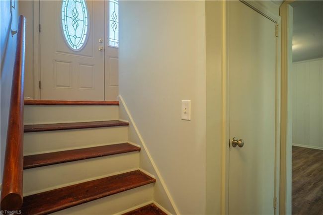 Split foyer stairs | Image 14