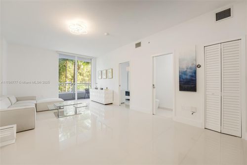 apt-205-2020 Prairie Ave, Miami Beach, FL, 33139-1554 | Card Image