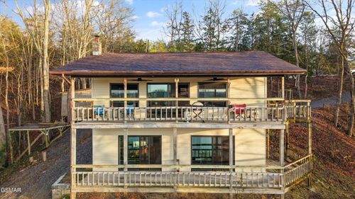 2739 Windy Cove Way, Sevierville, TN, 37876-5833 | Card Image