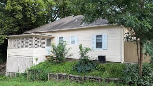 110 E Isabelle St, Saint Joseph, MO, 64501-1120 | Card Image