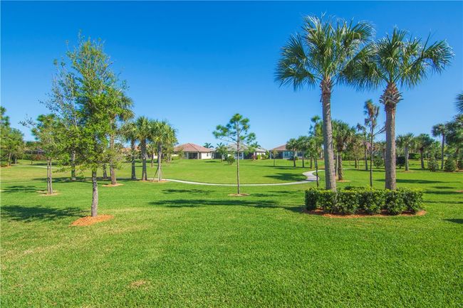 5114 Unity Sq, House attached with 2 bedrooms, 4 bathrooms and null parking in Vero Beach FL | Image 18