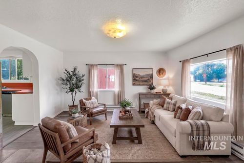220 W Kootenai Ave, Richfield, ID, 83349-5343 | Card Image