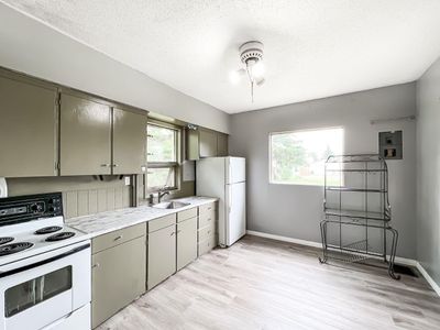 129 1 Ave Se, House detached with 2 bedrooms, 1 bathrooms and 2 parking in Falher AB | Image 3